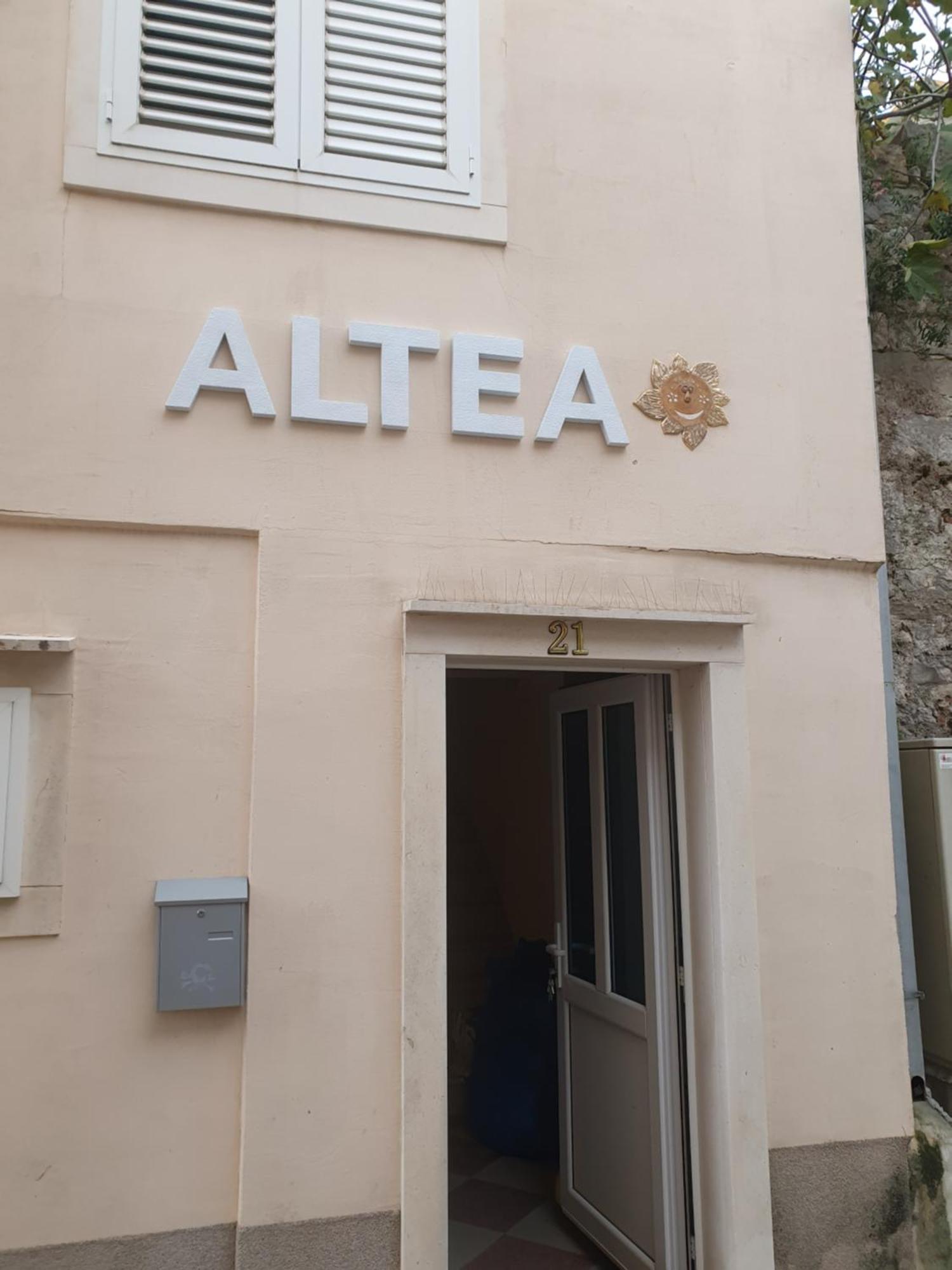 מאקרסקה Altea Holidey Home With Jacuzzi And Free Parking מראה חיצוני תמונה